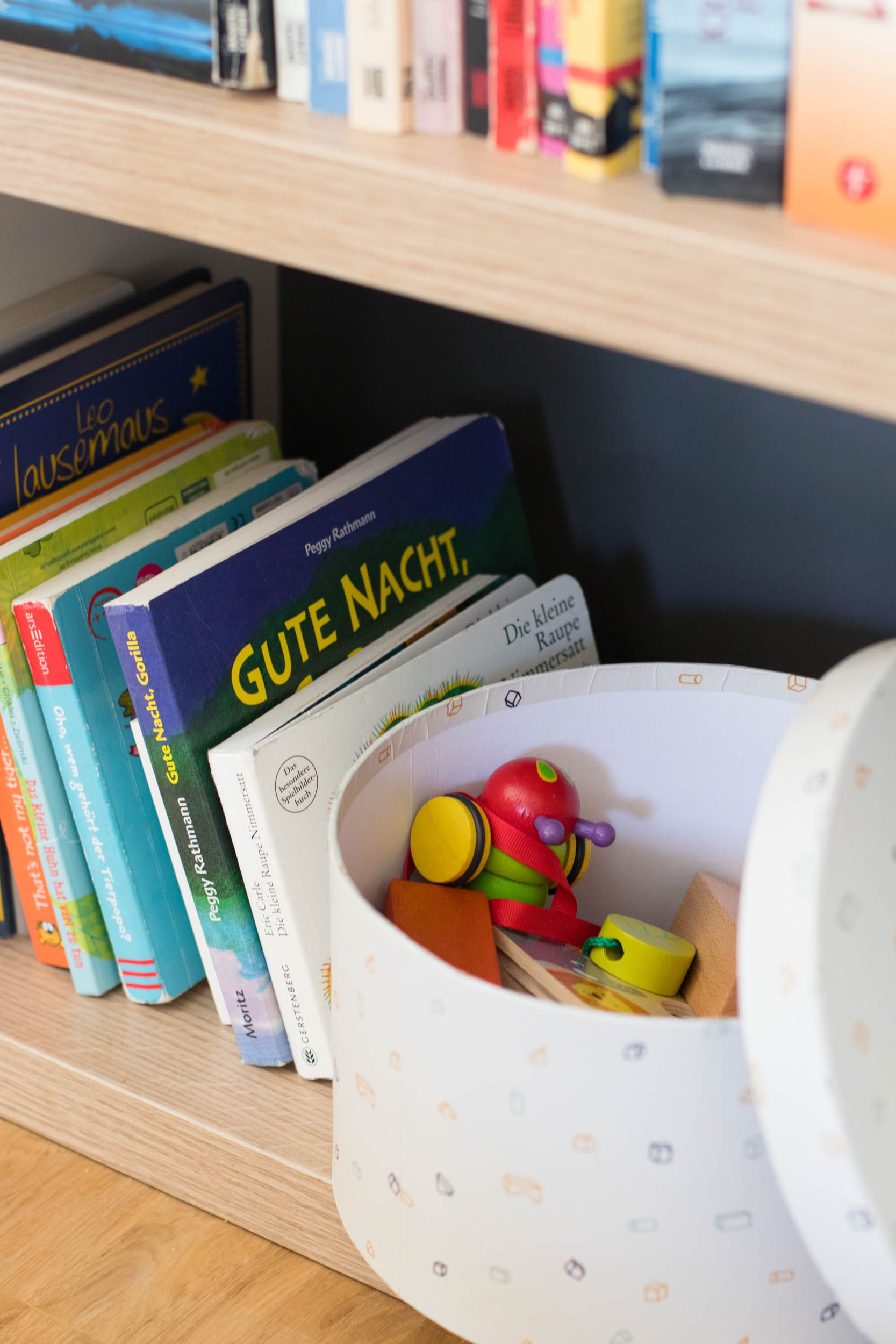 7 Tipps für mehr Ordnung mit Kleinkind | Aufräumen | Aussortieren | Auswahl treffen | Spielsachen | Bücher | Stauraum | ivy.li