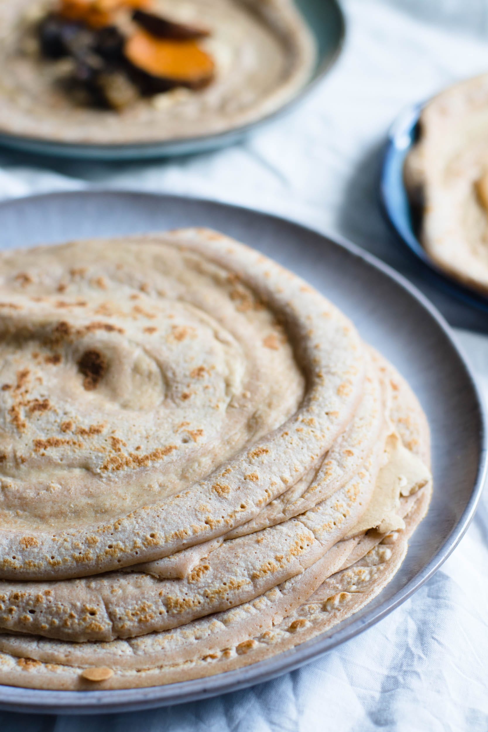 Zuckerfreie Pfannkuchen aus Dinkelvollkornmehl | Baby-led Weaning | Beikost | BLW | Familienkost | Frühstück | Rezepte für Kinder | Gesund | Süßes Frühstück | Sonntagsfrühstück | Familienessen | Rezept auf ivy.li | #rezept #blw #frühstück #breakfast #kidsfood #blw
