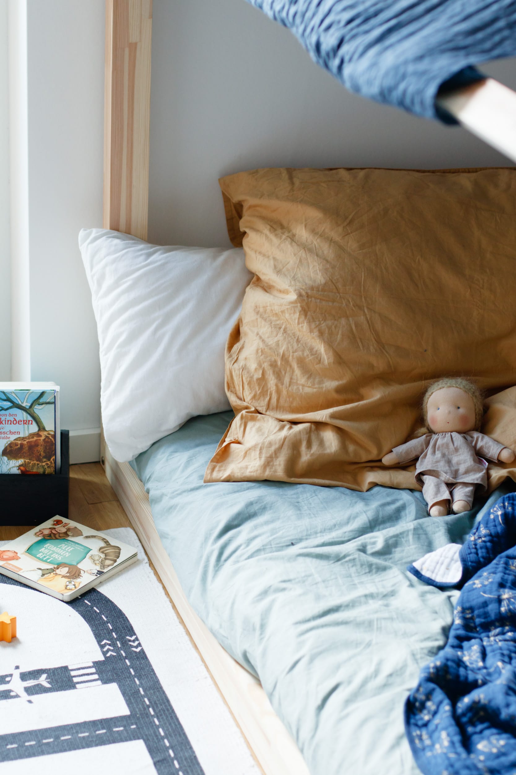 Hausbett Fur Kinder Floor Bed Nach Maria Montessori